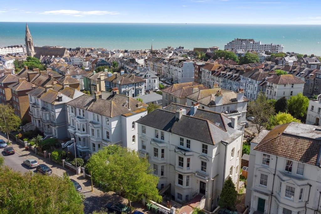 Apartament Luxurious Victorian, A Few Minutes From The Beach - Sleeps 2 Adults And Up To 3 Children St Leonards-on-Sea Zewnętrze zdjęcie