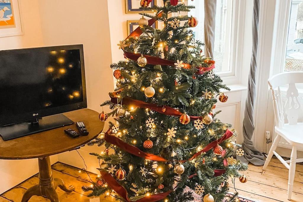 Apartament Luxurious Victorian, A Few Minutes From The Beach - Sleeps 2 Adults And Up To 3 Children St Leonards-on-Sea Zewnętrze zdjęcie