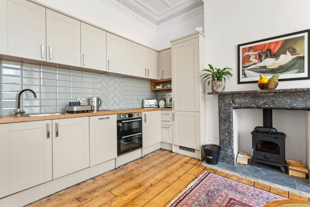 Apartament Luxurious Victorian, A Few Minutes From The Beach - Sleeps 2 Adults And Up To 3 Children St Leonards-on-Sea Zewnętrze zdjęcie